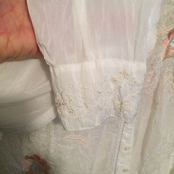 Johnny Was White XL 100% Rayon NWOT Peach and Coral Floral Ties at Cuffs - Picture 8 of 10